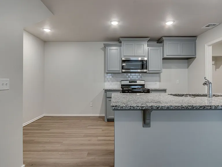 10810 NW 119th Pl — Photo 14
