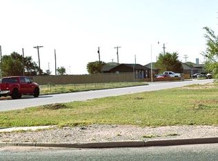 1914 Idalou Rd, Lubbock, TX 79403