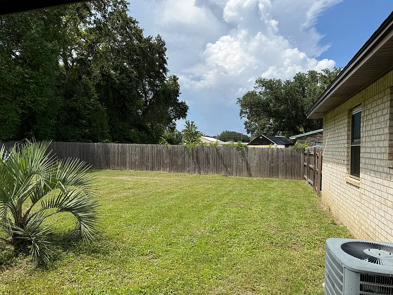 4553 Brian St — Photo 2