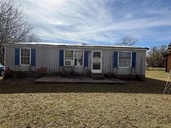 209 1st St, Davenport, OK 74026