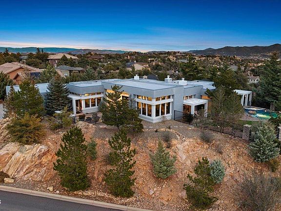 2nd image of 1369 Sierry Peaks Dr
