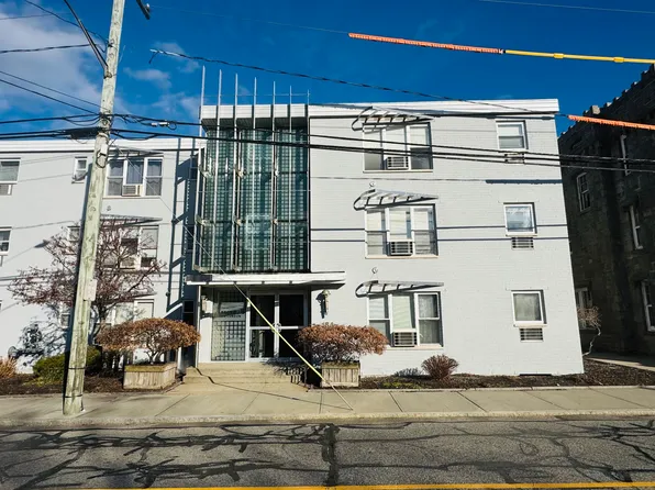 184 Pequot Avenue #402, New London, CT 06320