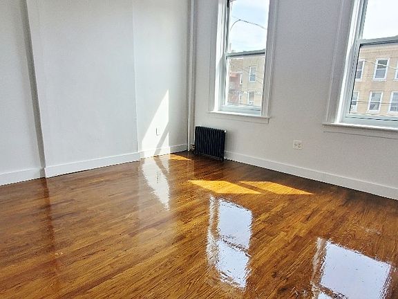 5th image of 23-45 31st Ave #2R