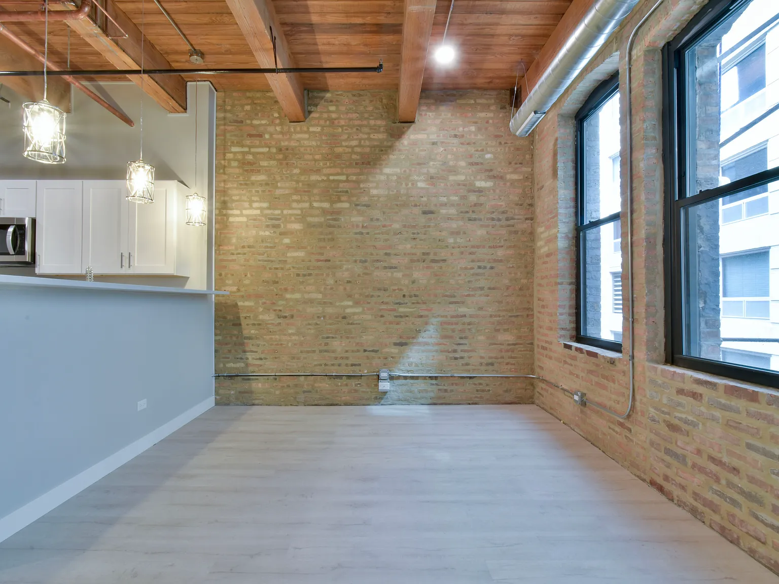1 bed, 850 sqft, $2,500 — Photo 4