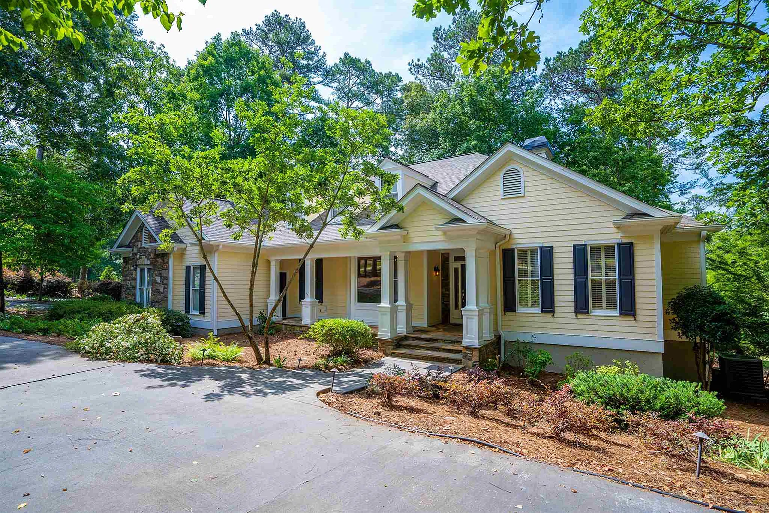 1110 Liberty Bluff Rd photo 1