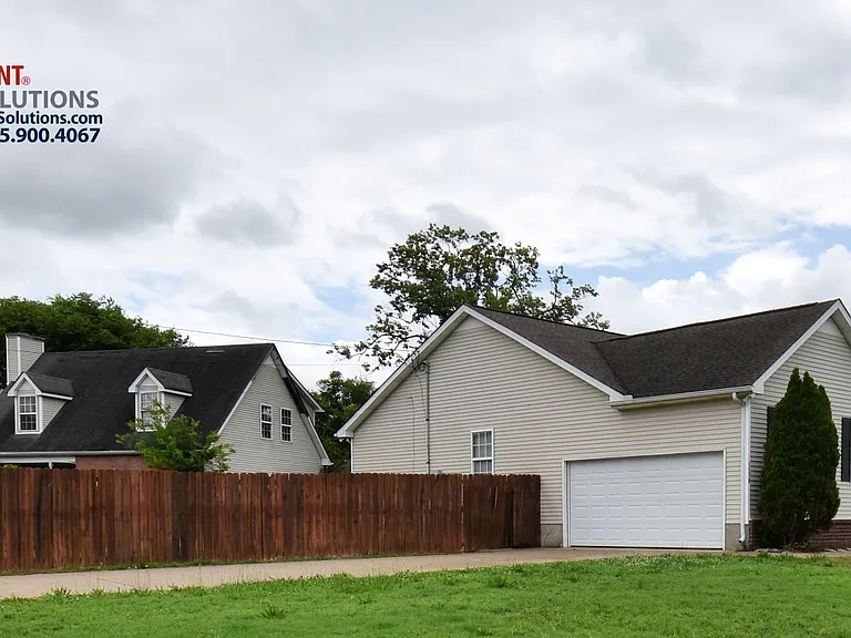 1178 Catawba Way — Photo 2