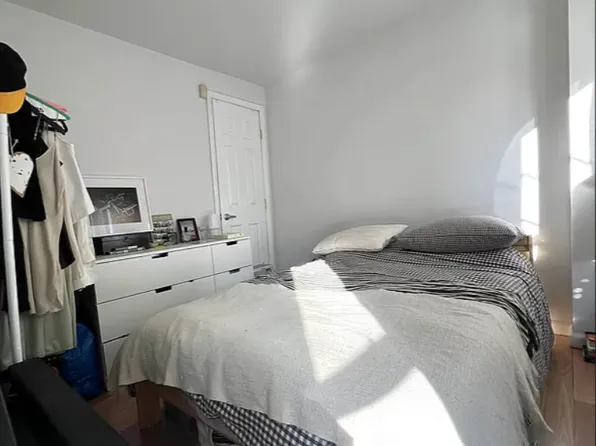 223 Avenue B image 4 of 5