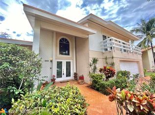 5460 SW 17th St, Plantation, FL 33317