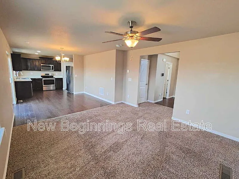 6134 Meadowbank Ln — Photo 8