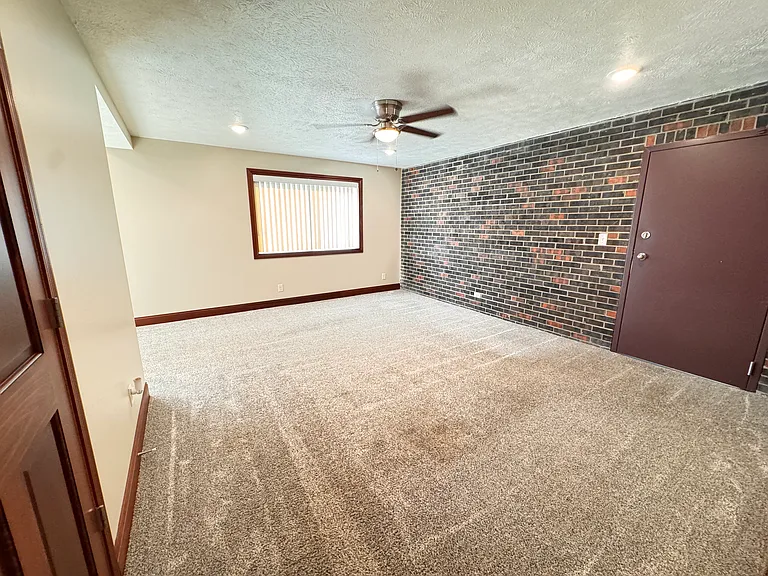 4402 S 27th St #6 — Photo 8