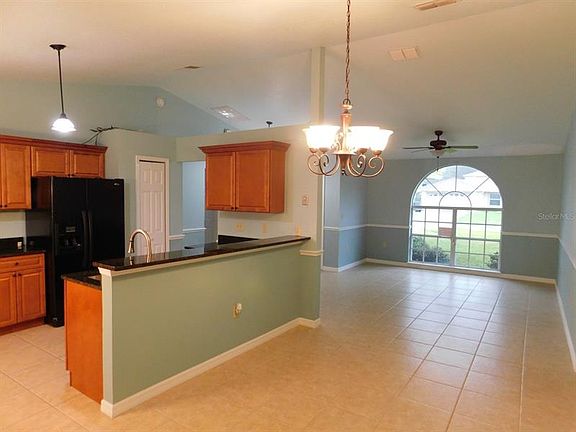 2nd image of 501 Cardinal Dr