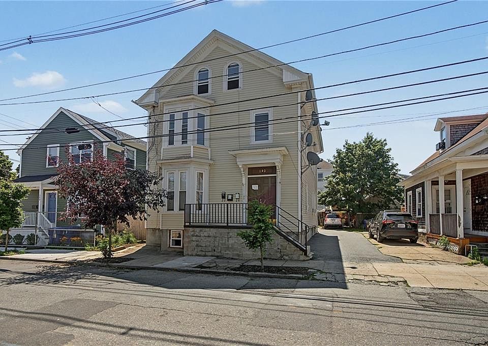 1st image of 142 Oxford St