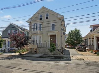 142 Oxford St, Providence, RI 02905