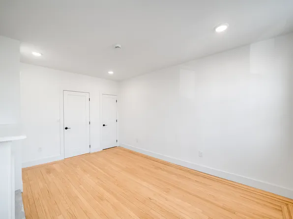 216 Madison Street image 8 of 11