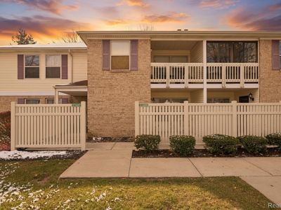 61049 Greenwood Dr, South Lyon, MI, 48178