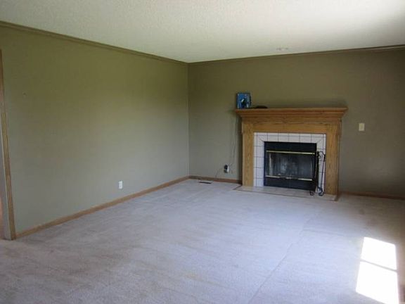 Livingroom with fireplace