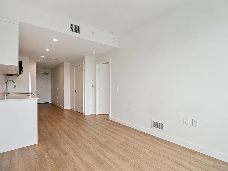 3619 Arbutus St — Photo 10