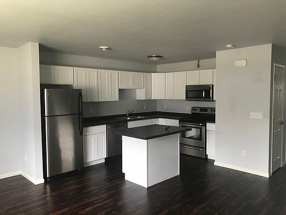 3rd image of 2129 Bunker Ln APT 19