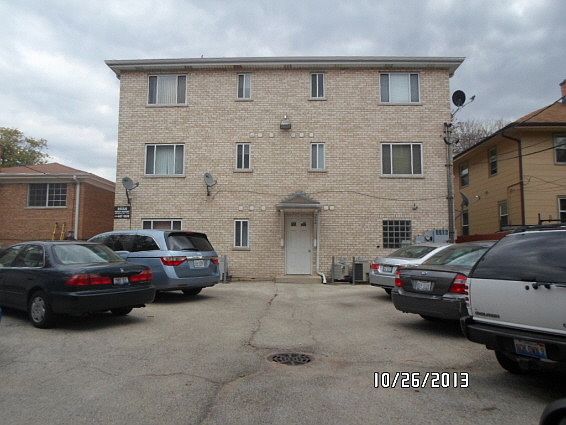 3rd image of 3206 S Kenilworth Ave #2B