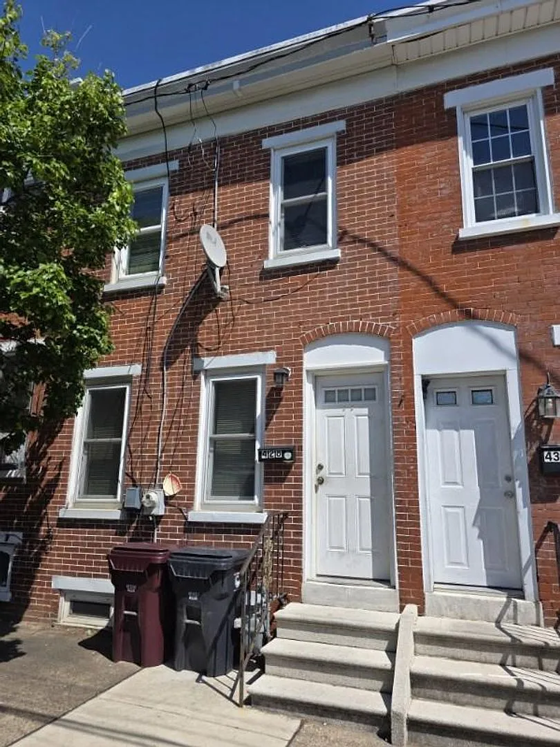 Wilmington Rowhome - Hedgeville Area — Photo 1