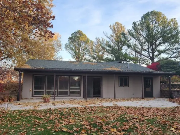 12945 Cheyenne Ln, Plainview, IL 62685