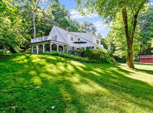573 Valley Rd, New Canaan, CT 06840