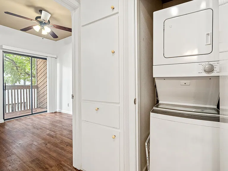 612 Park Pl #201 — Photo 12