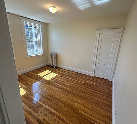 3rd image of 109 Brainerd Rd APT 12