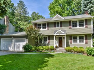 12 Lundy Ln, Larchmont, NY 10538