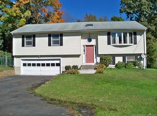 4 Watrous Farm Rd, Wallingford, CT 06492