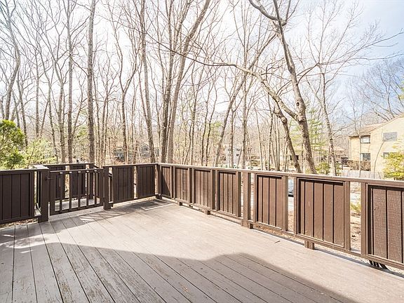 3rd image of 54 Mountain Gate Rd Unit 54