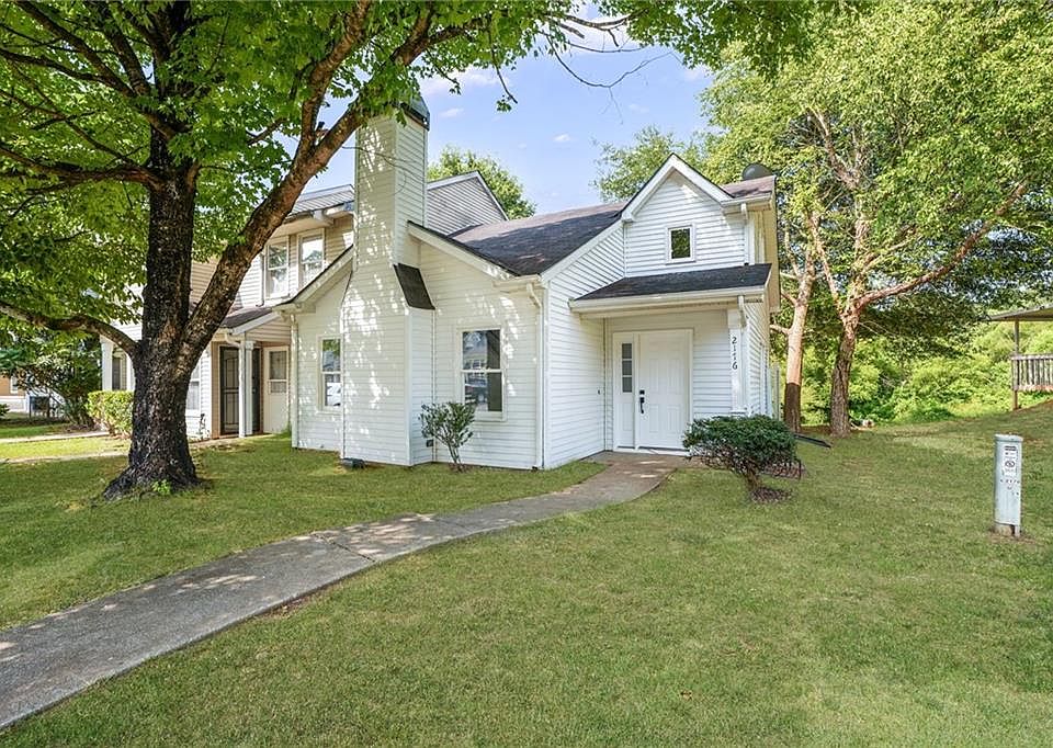 1st image of 2176 Wellington Cir