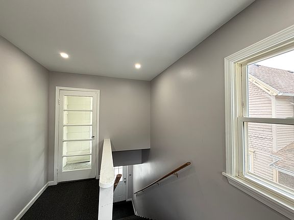 5th image of 320 Chestnut St APT 2