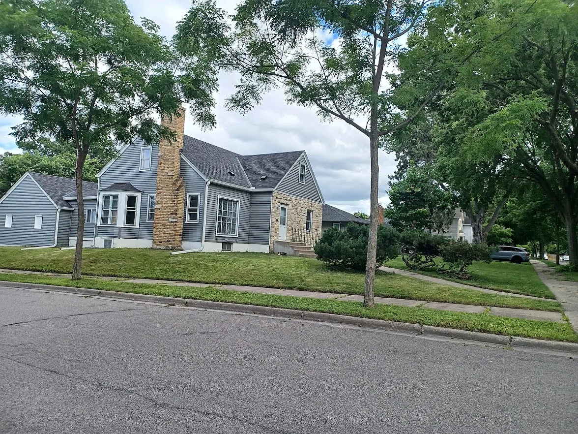5 bed, 3300 sqft, $3,100 — Photo 4