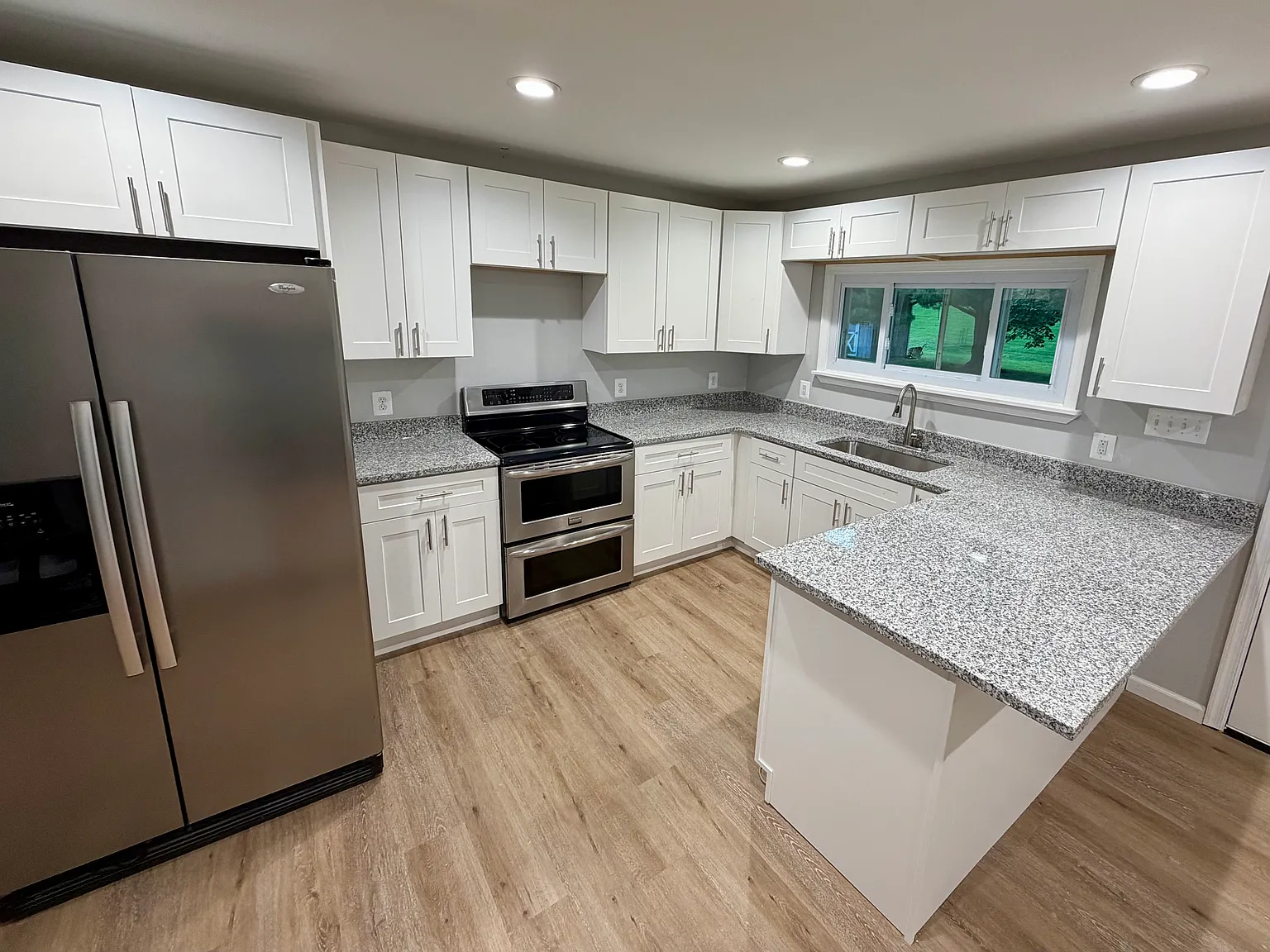 3 bed, 1418 sqft, $3,500 — Photo 2