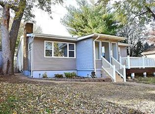 1711 Telegraph Rd, Saint Louis, MO 63125