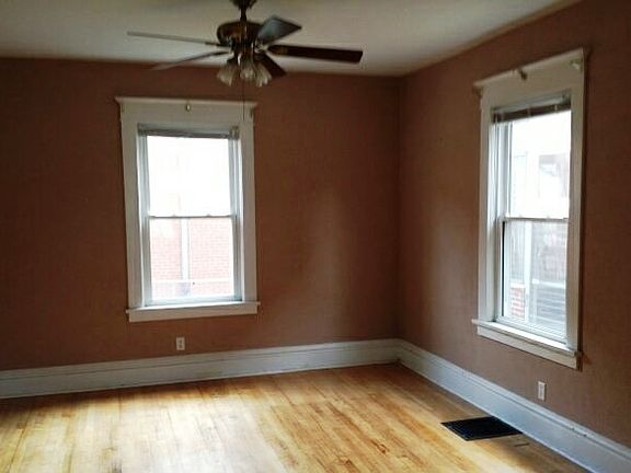 4th image of 1333 Revell Ave