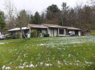 124 Oxen Hill Ln, New Albany, PA 18833