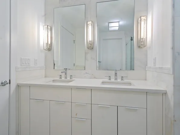 9 Avenue At Port Imperial image 19 of 23