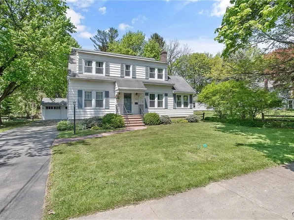 108 Cornwall Dr, Syracuse, NY 13214