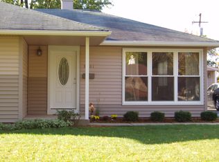 3601 Bobolink Ln, Rolling Meadows, IL 60008