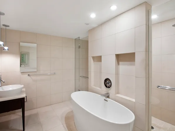 340 East 23rd Street image 3 of 6