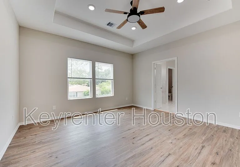 8203 Woodlyn Rd #C — Photo 52