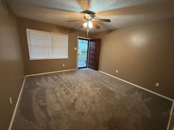 504 W Main St APT 4, Henderson, TX 75652