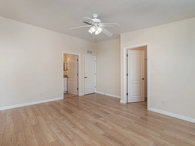 56 Calcutta Ct #56 — Photo 11