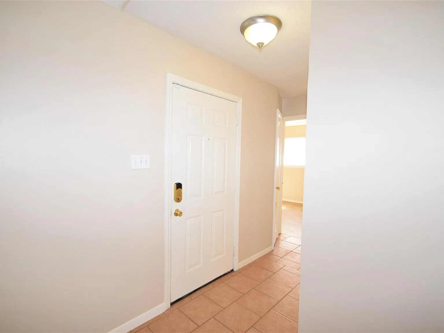 3 bed, 2.0 bath, 1381 sqft, $1,850 — Photo 3