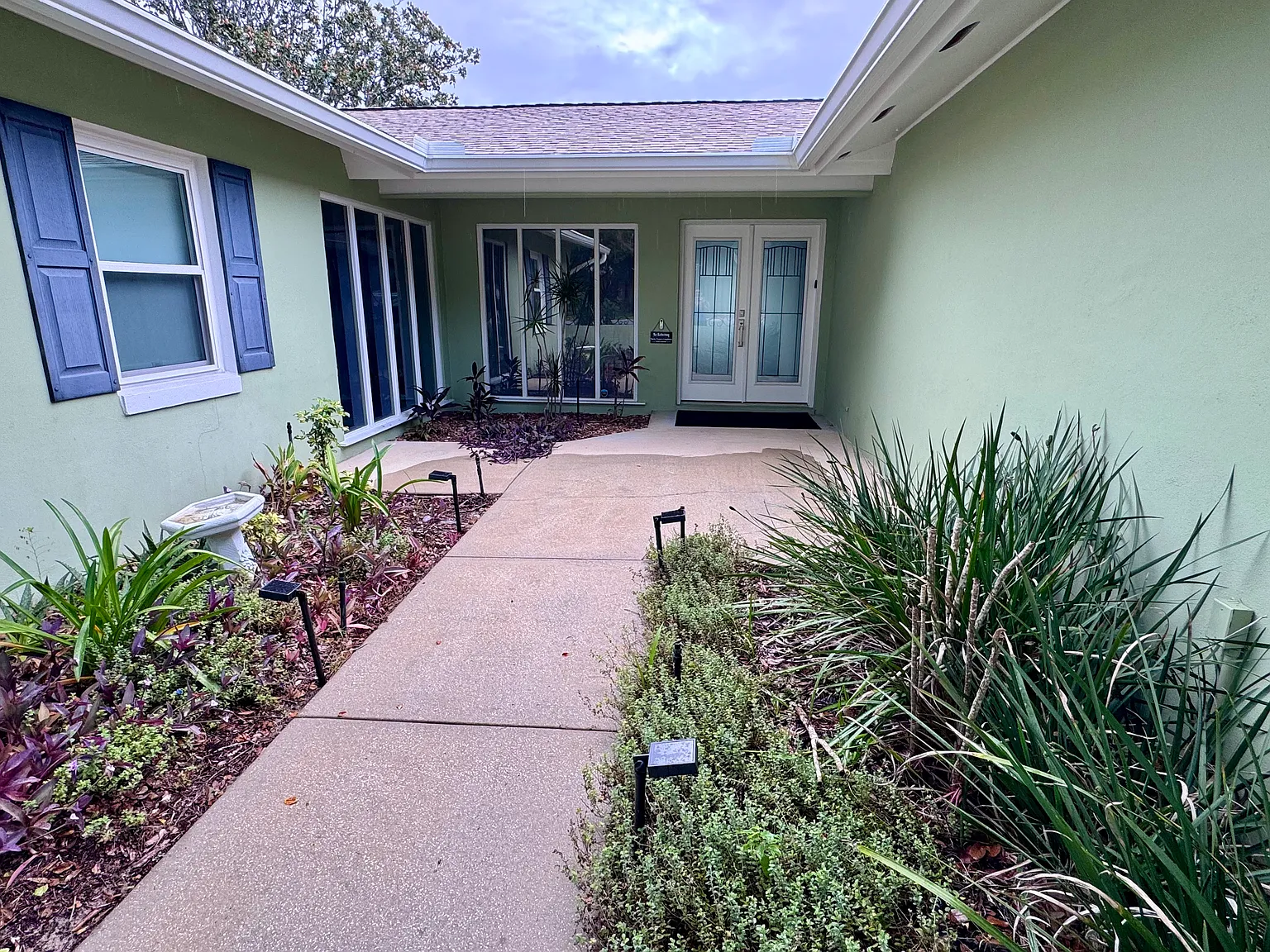 3 bed, 2.5 bath, 1774 sqft, $3,350 — Photo 2