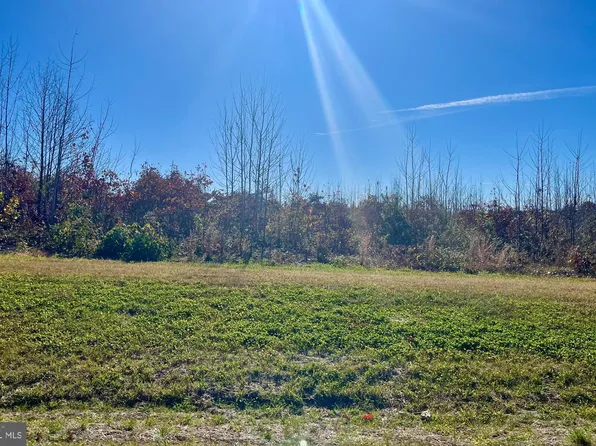 15 Buckners Ln, Mineral, VA 23117