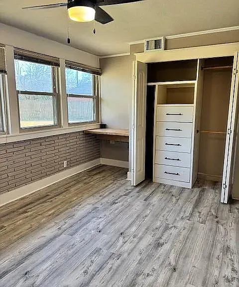 3500 Doris St — Photo 4