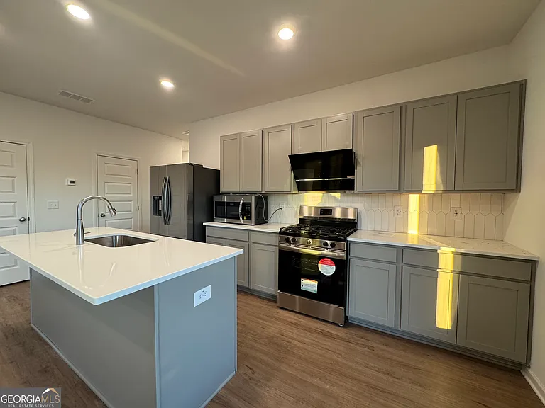 102 Lavender Cir — Photo 7